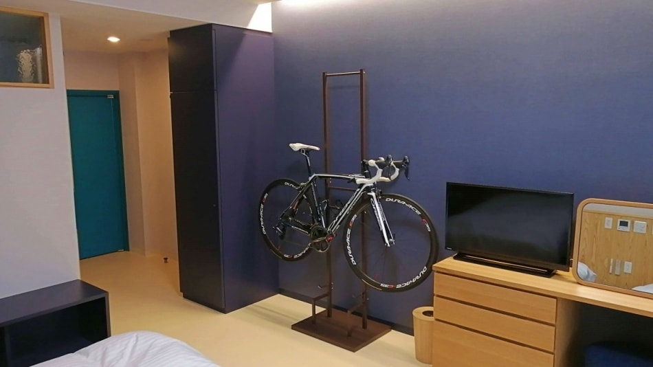 [Room] Western-style room, bicycle