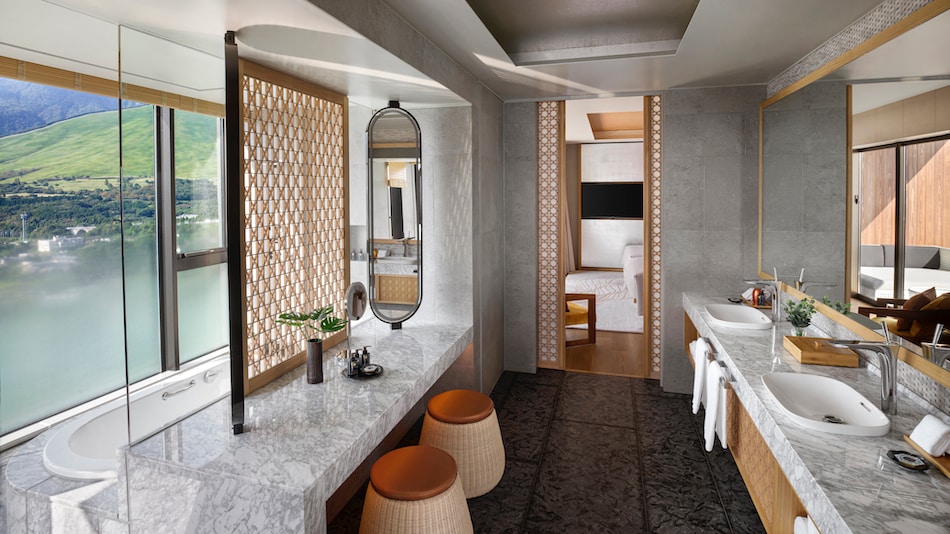 Panoramic 2 bedroom suite (with private hot spring open-air bath)