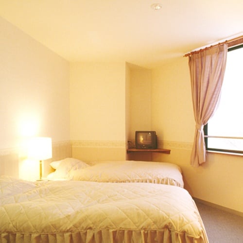 Western-style room with bath and toilet