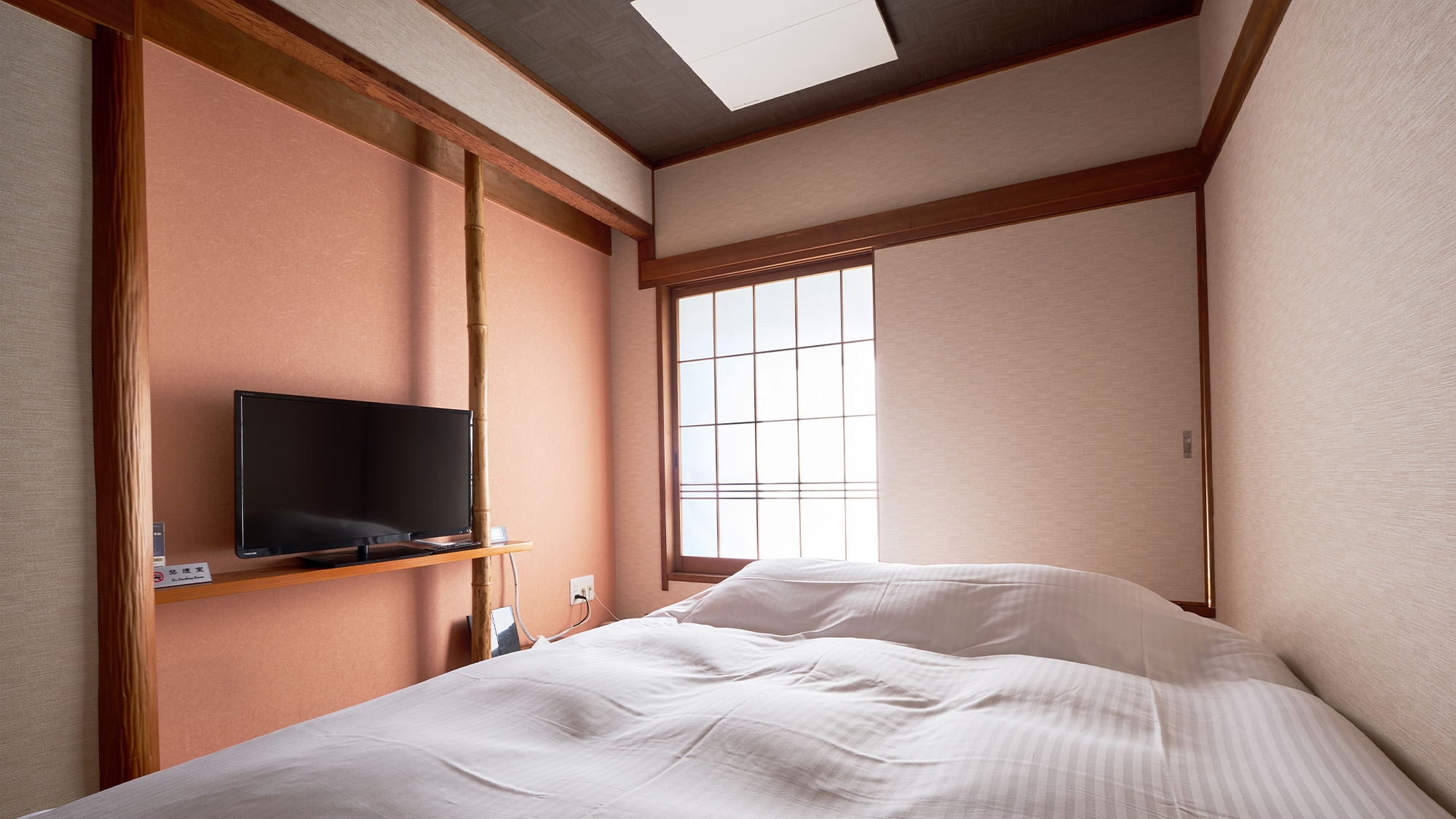 Kamar Jepang-Barat