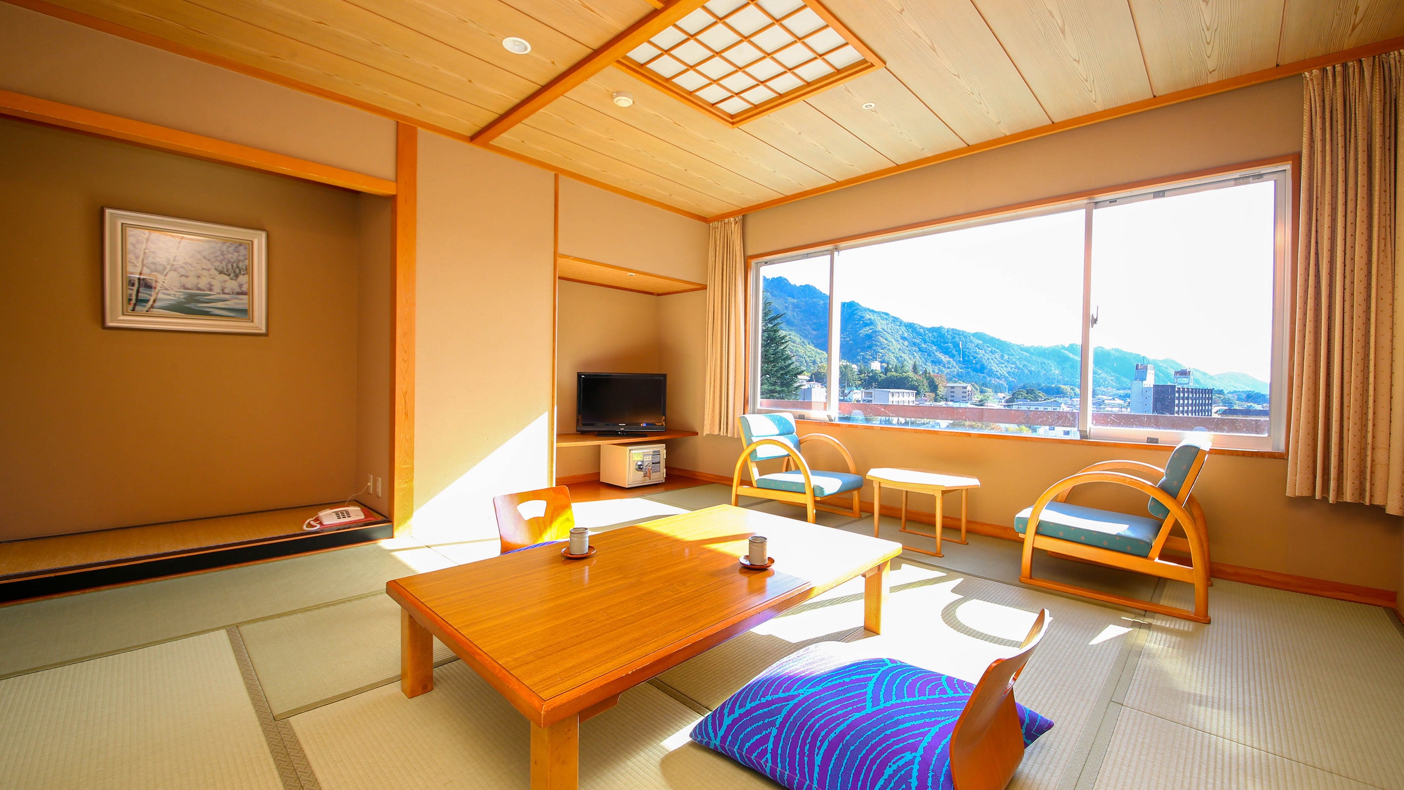 Superior room with Japanese-style indoor bath (Hyakkakan, city side)