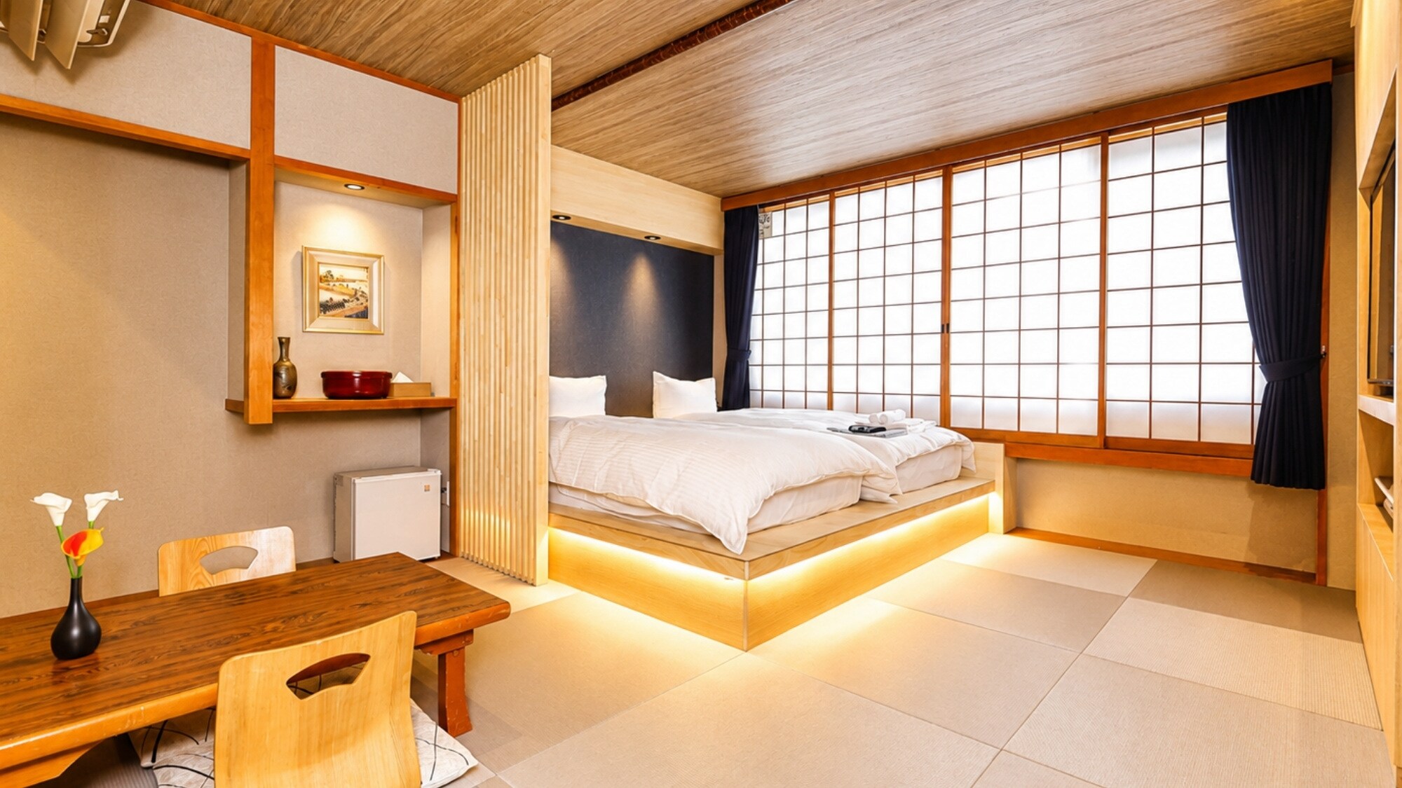 [10 tatami mats] Japanese modern deluxe | Accommodates 3 people, with shower toilet.
