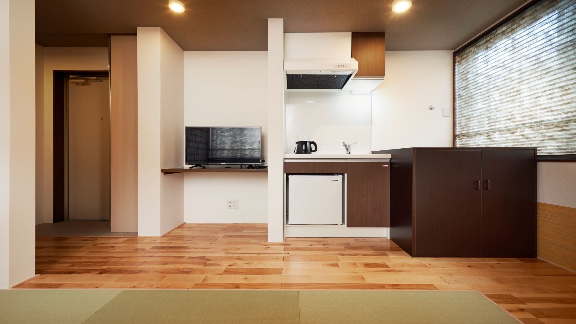 Japanese-style room type (equipment)