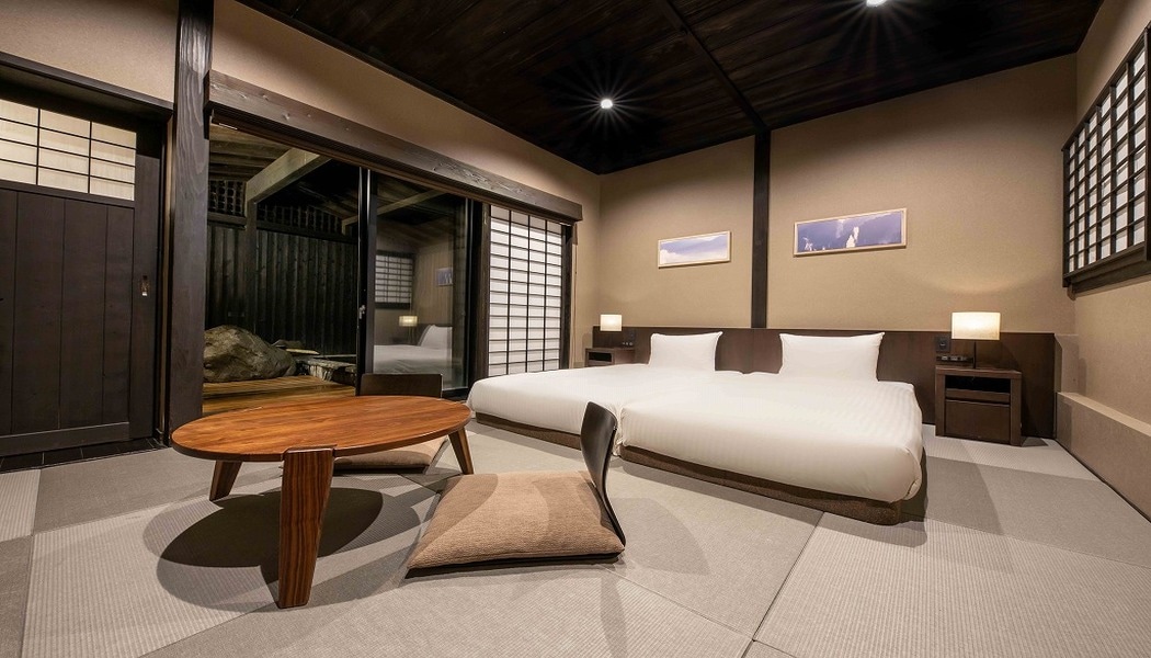 [Special room with semi-open-air bath] Japanese-Western style deluxe twin (8 tatami mats / 48㎡)