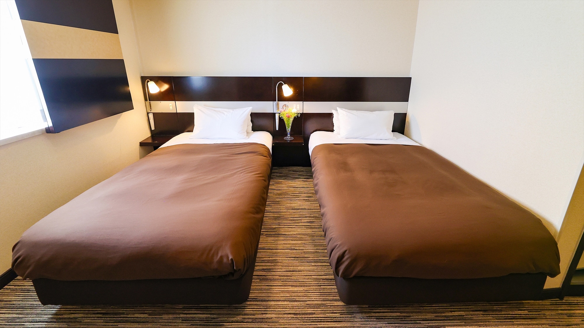 【双床房】两个人畅谈旅行回忆的宽敞空间/17平方米/床宽110厘米