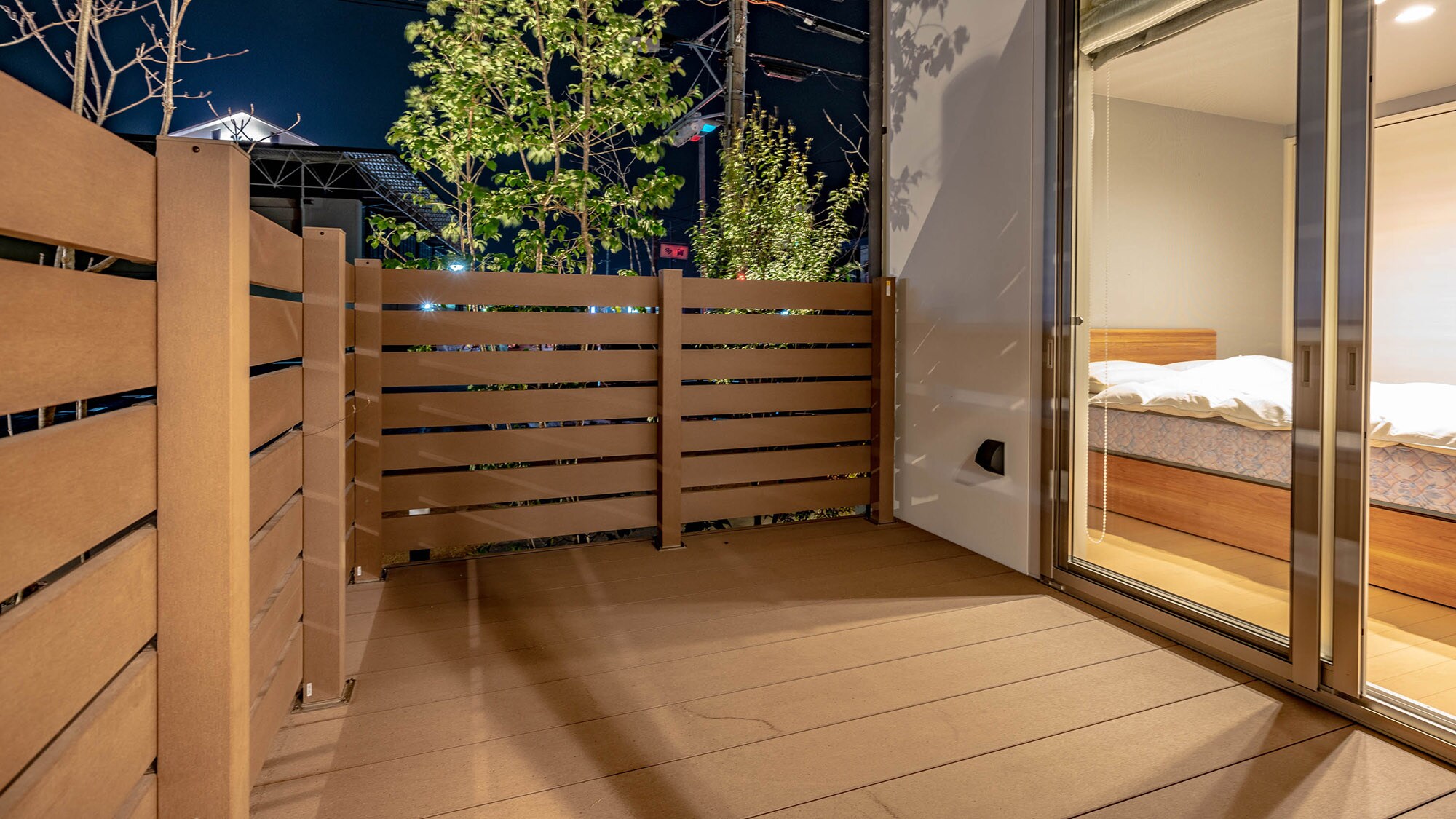 [Terrace] Terraces are available in all buildings