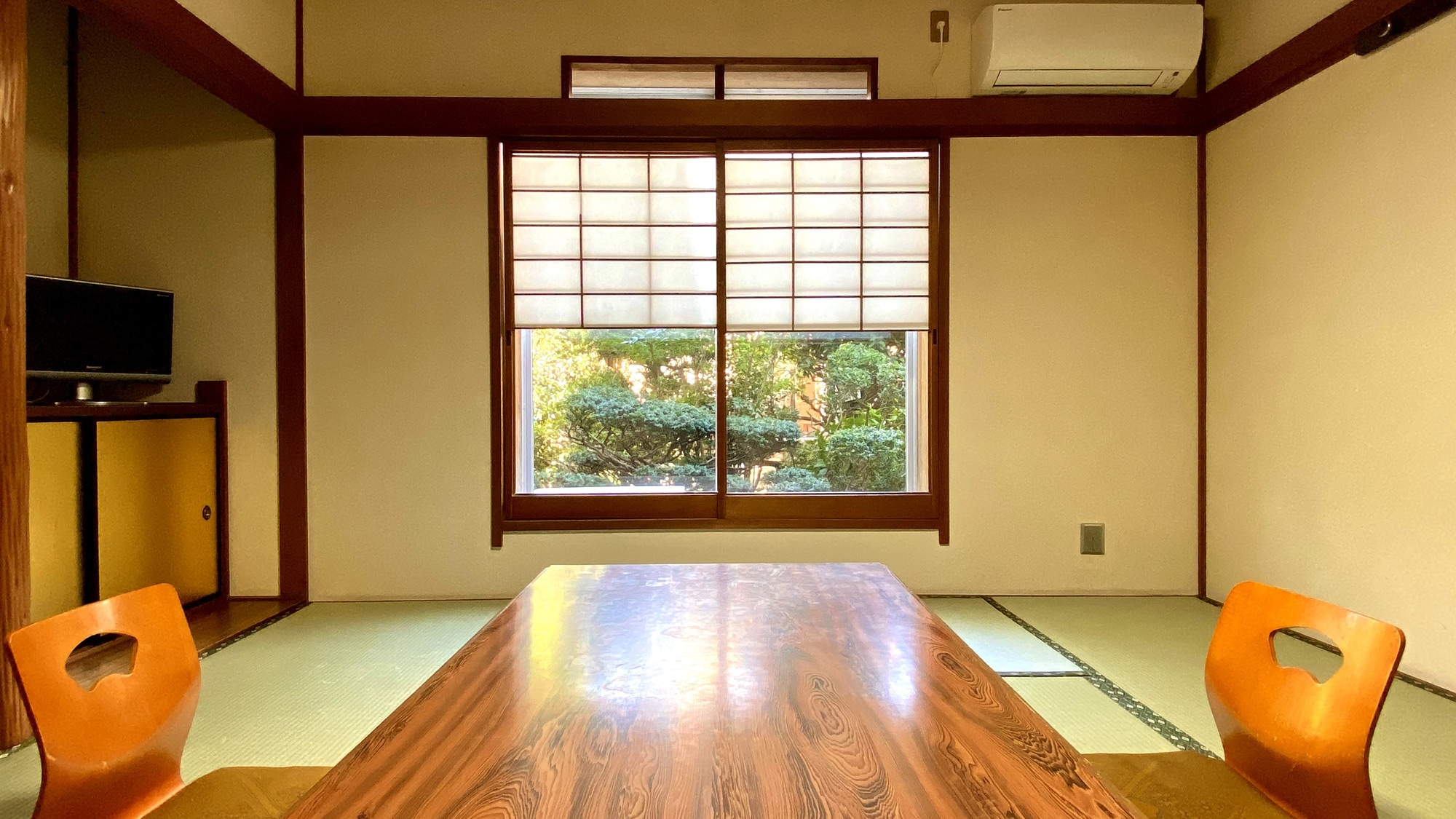 8張榻榻米日式房間【南天】眺望美麗的庭園