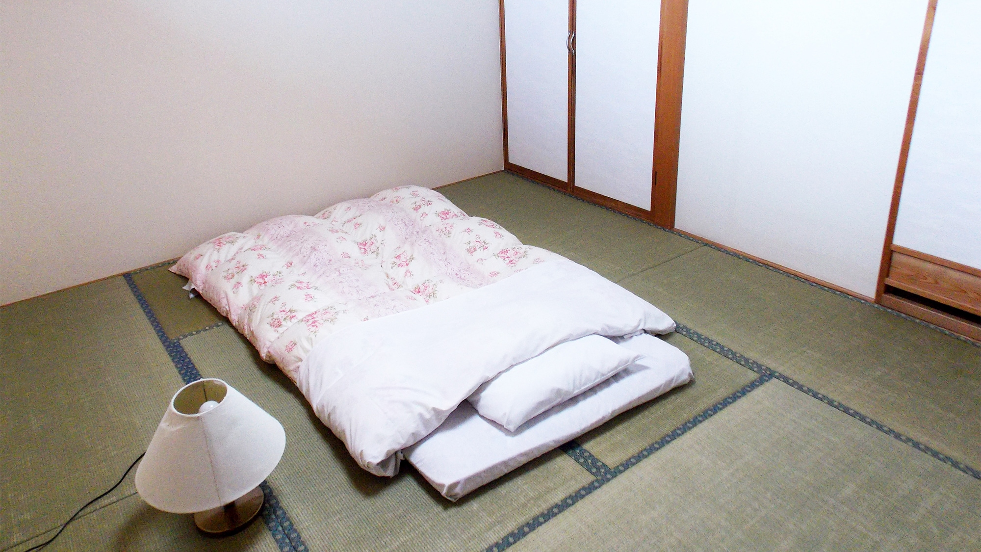 * [Japanese-style room] (Example) All rooms are equipped with wi-fi! You can use the internet for free.