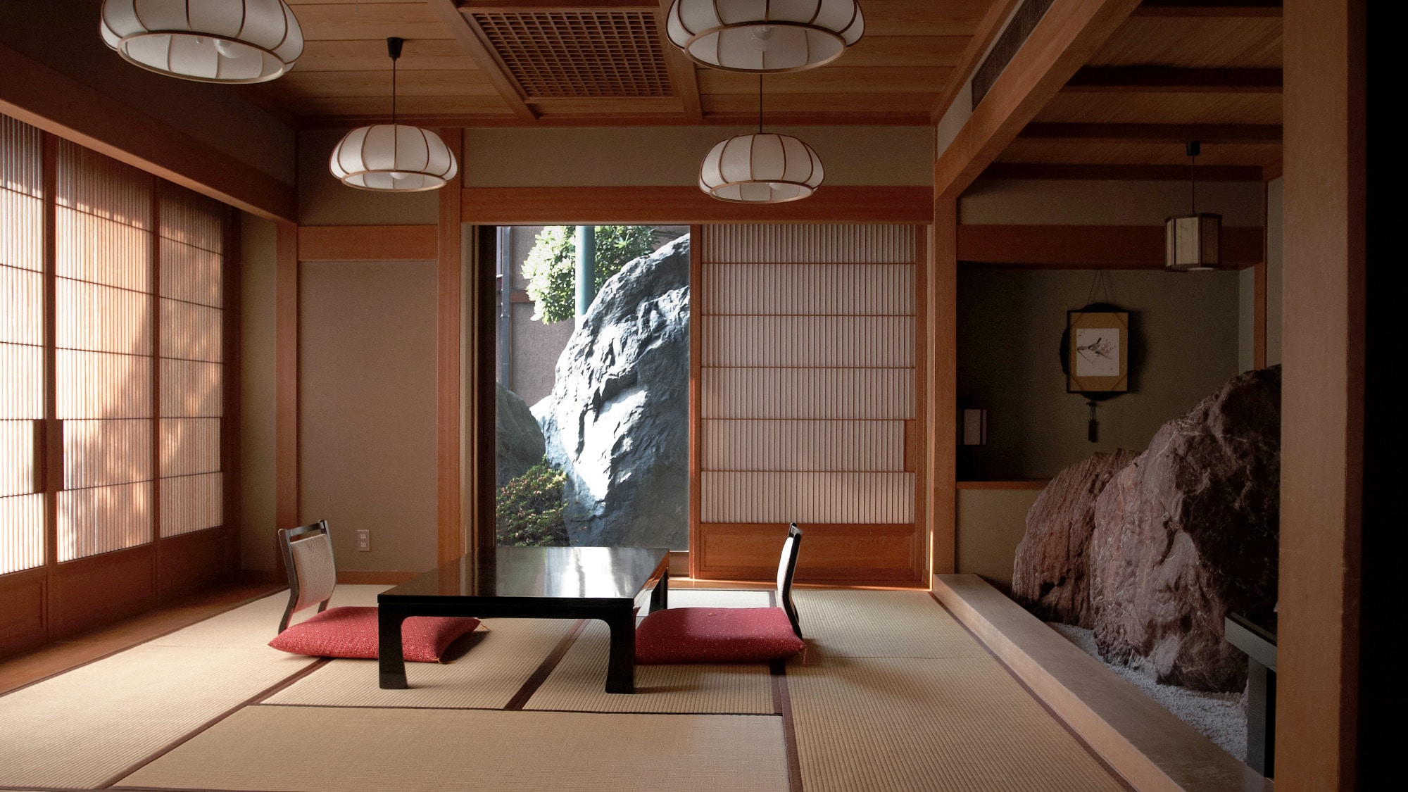 可以在日式氛围中放松的客房示例（以下房间/示例）