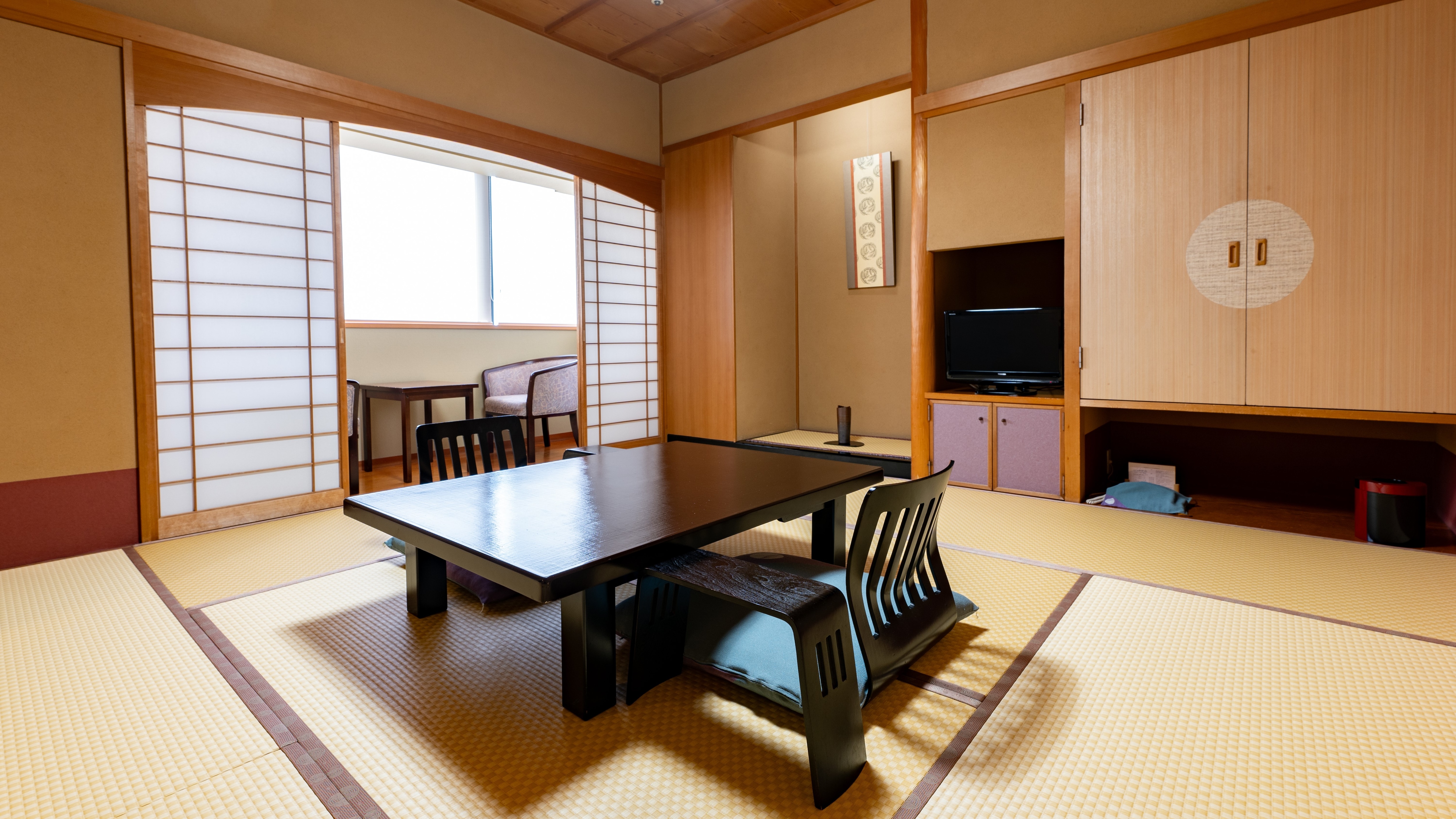 Sensenkan: Japanese-style room with 8 tatami mats