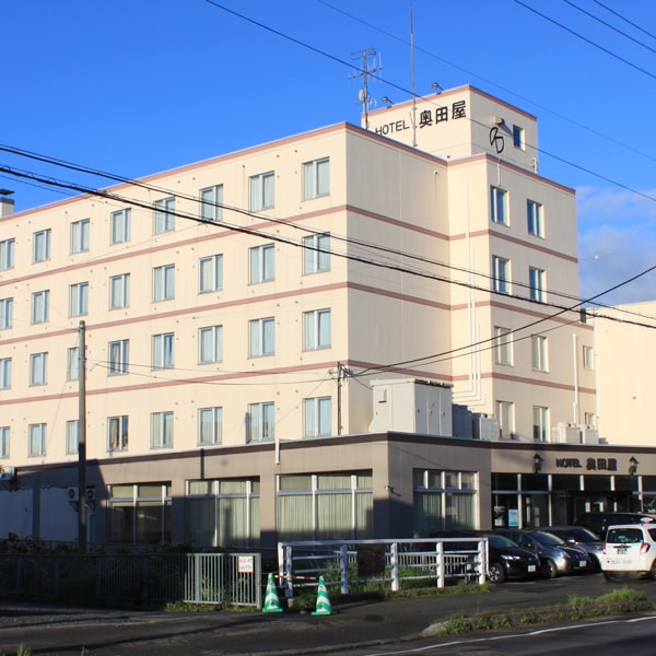 从南稚内站步行 8 分钟。日本最北端的购物区橙街也在附近。