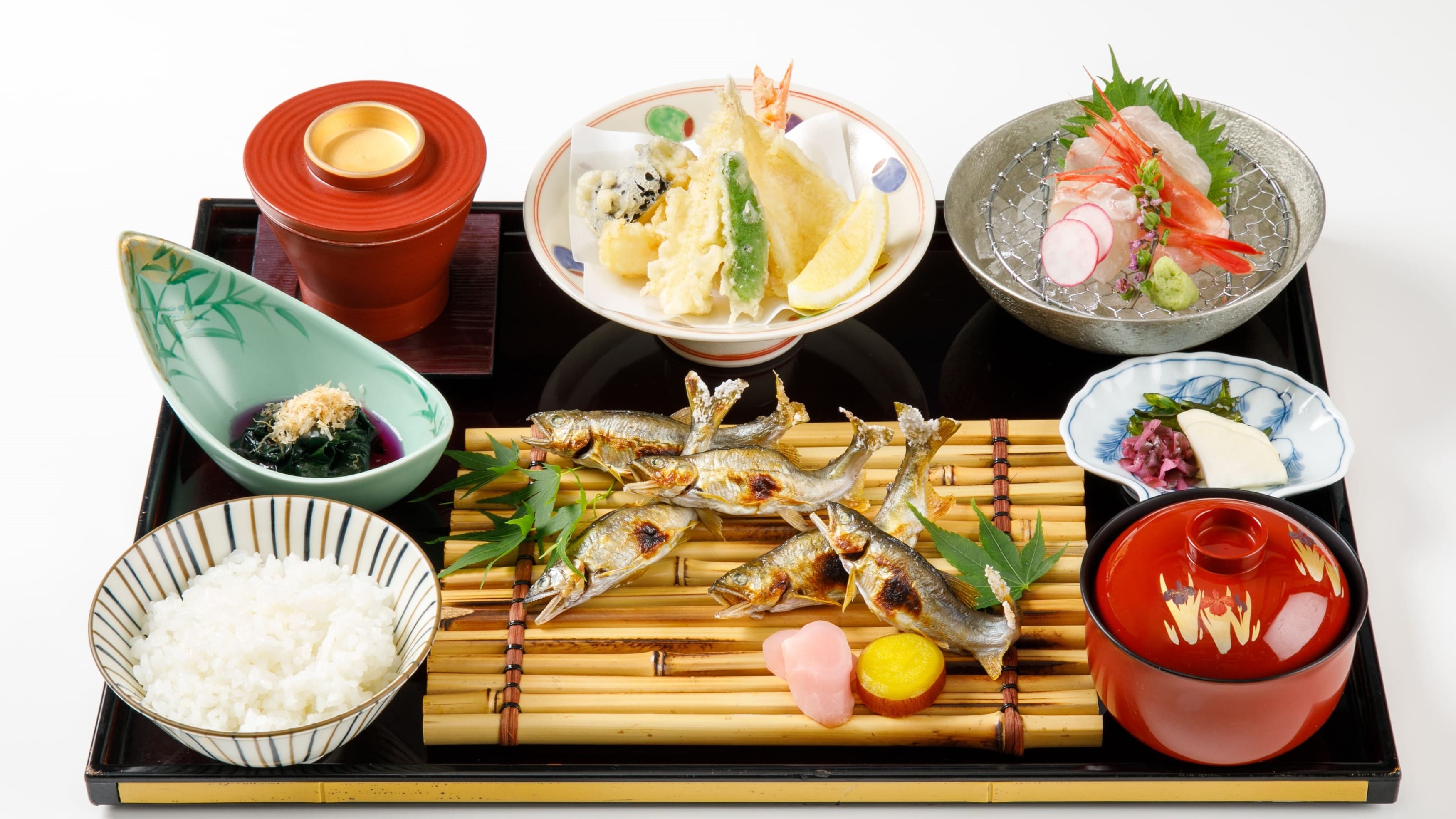 Ẩm thực Nhật Bản Tomanma Ayu Kaiseki