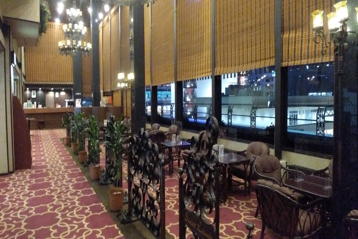Lobi/Ruang Duduk Hotel 1