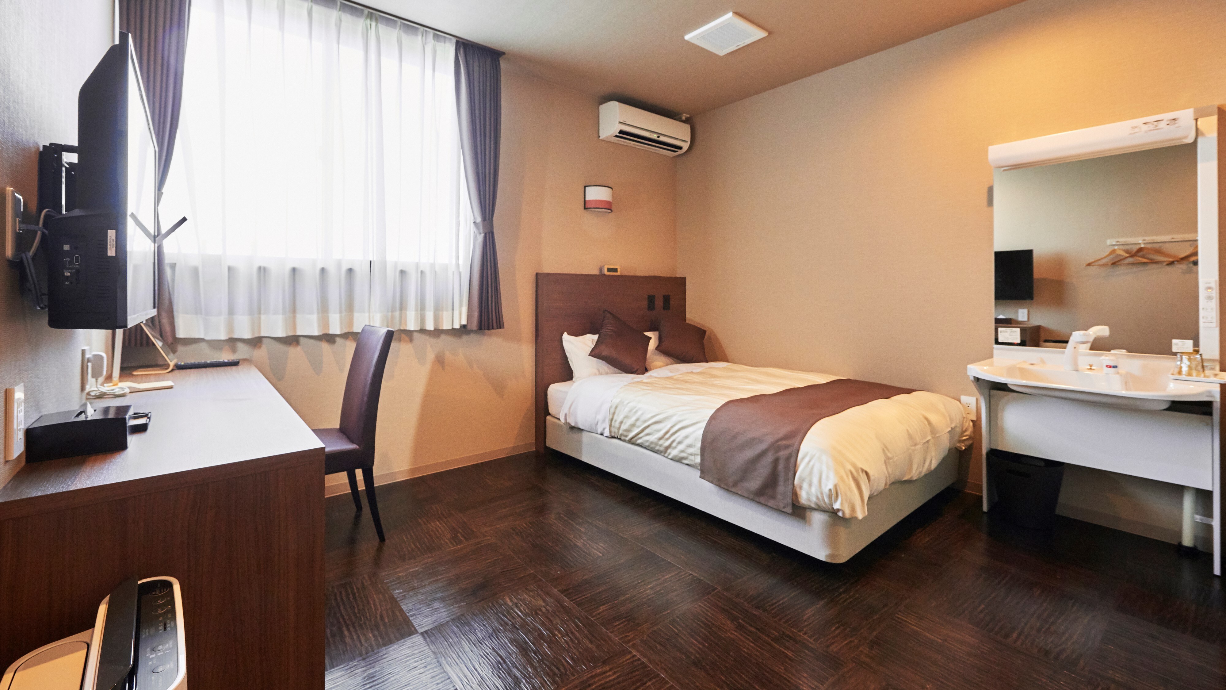 [Universal Room] A functional room for wheelchair users.