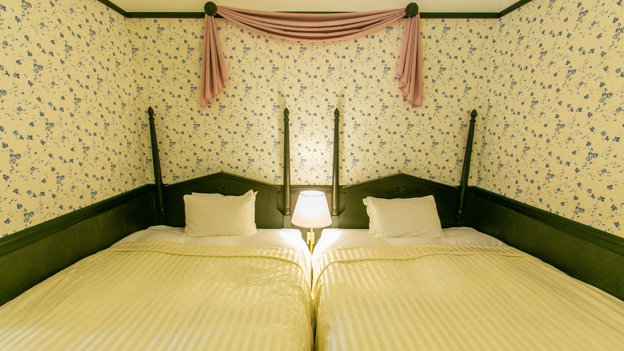 [With semi-open-air bath] Executive Suite <42 square meters> with bedroom, dining room and living room