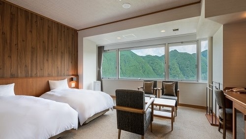 [Twin Room] -จำกัด 5 ห้องที่ชั้นบนสุดของโรงแรม โปรดเพลิดเพลินกับมุมมองที่ดีที่สุดของ Yumoto Kissho