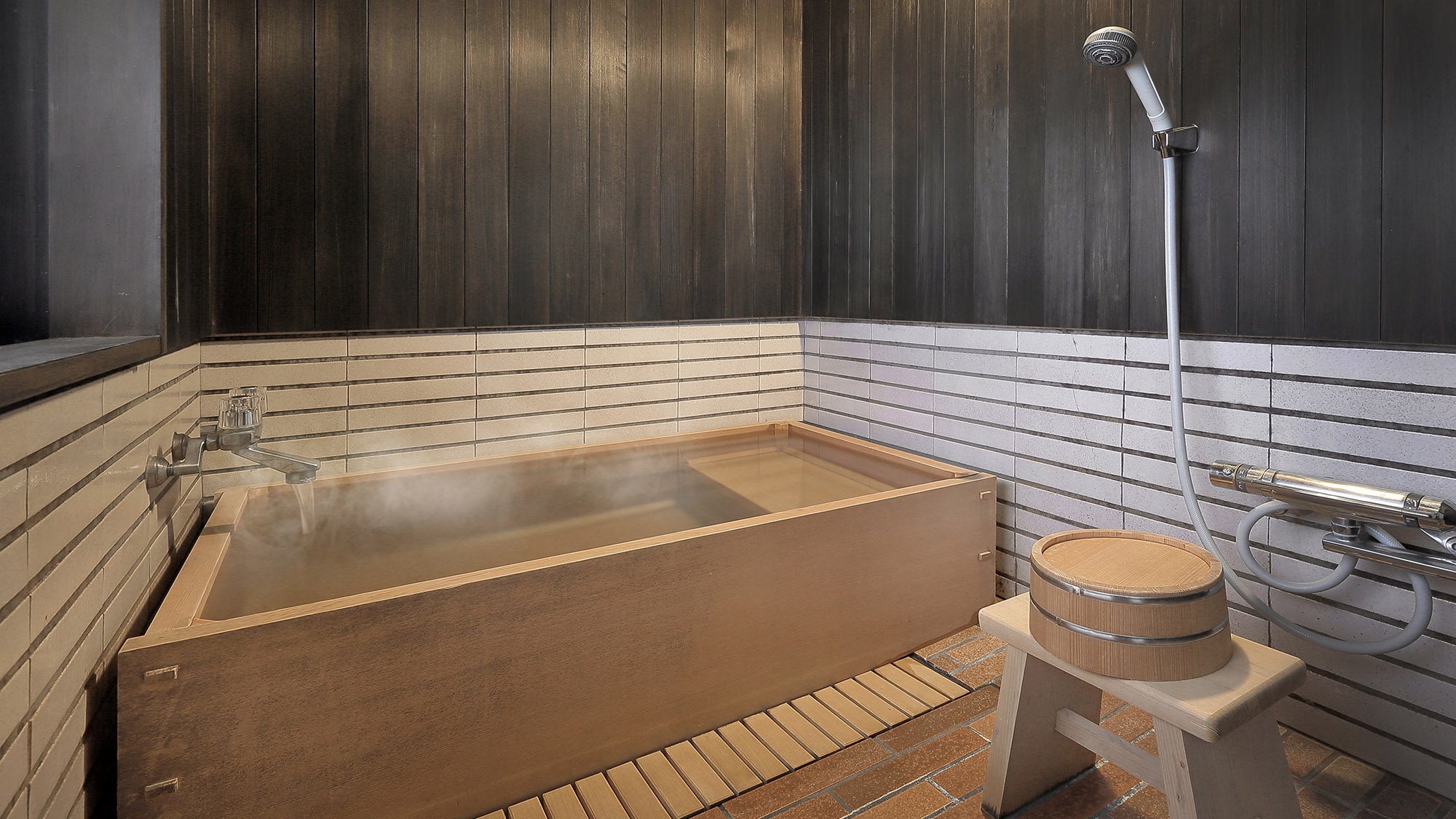 [Kaede no Ma] Japanese-style room with cypress bath (66 square meters)