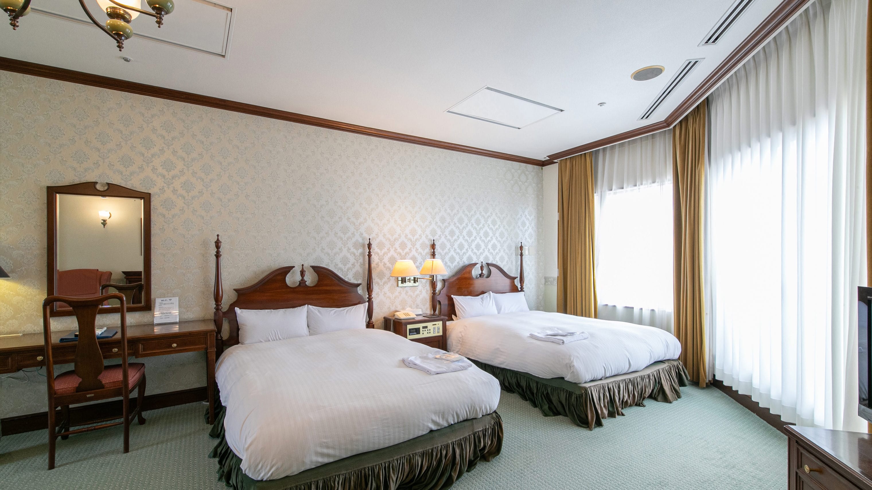 [Dilarang Merokok] Kamar Deluxe Twin (Luxury Twin)