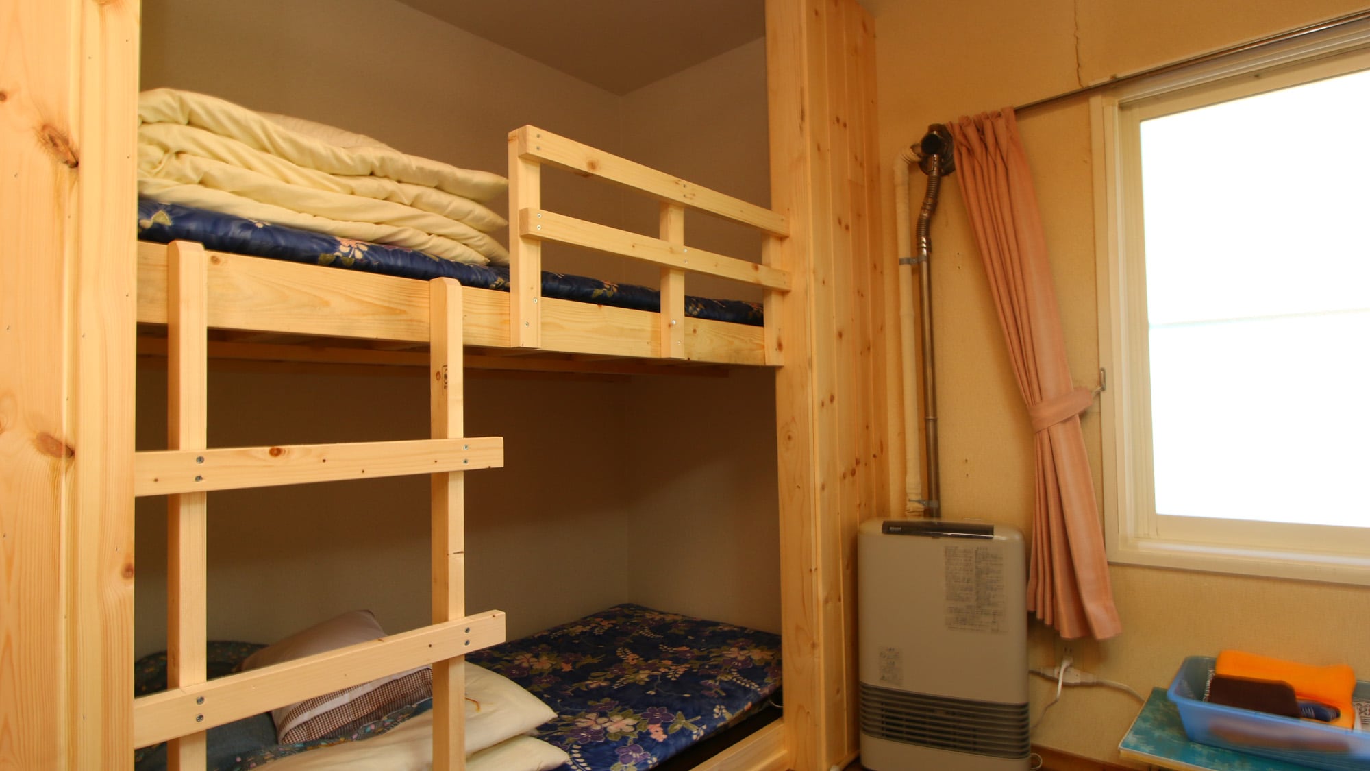 #SharedRoom_宿舍式的共用房間。