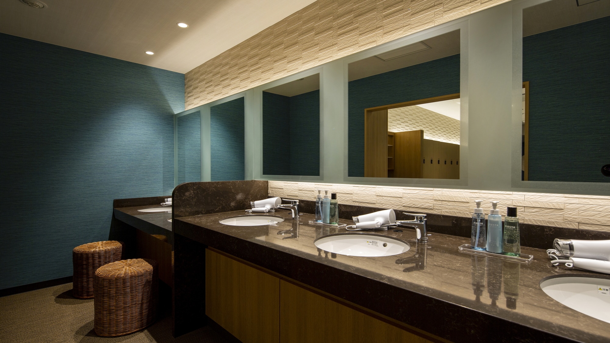 [Facilities in the building] "Trinite", a hot bath facility with a sauna