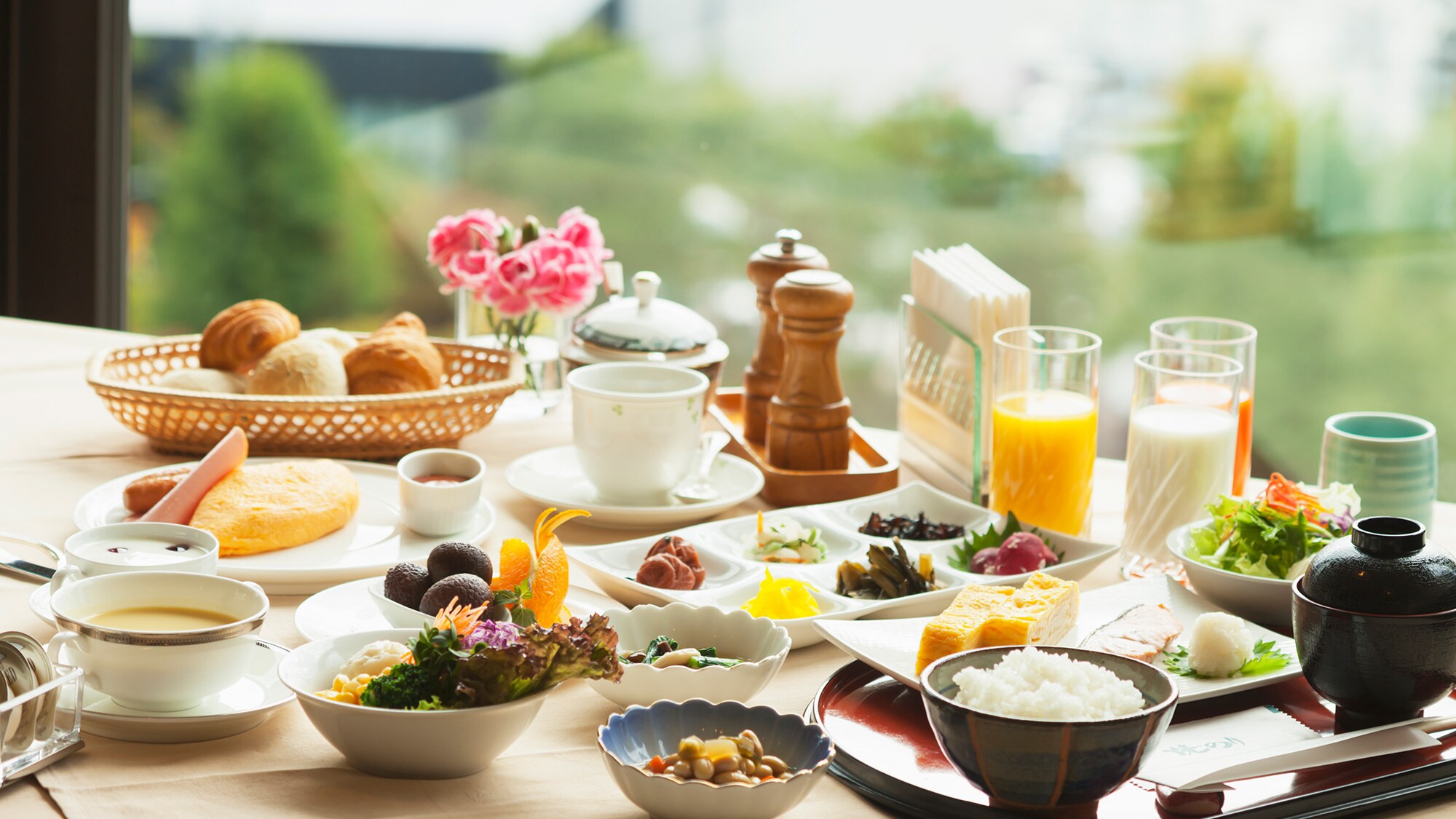 ■ Prasmanan sarapan (gambar)