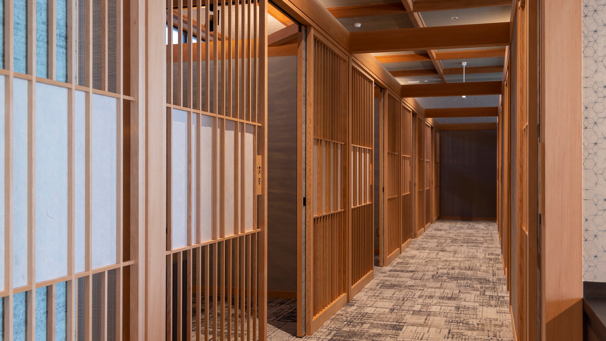 Private room restaurant "Shi / Ki" corridor