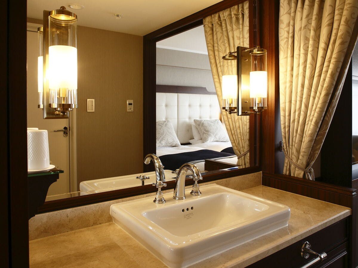 Bathroom image