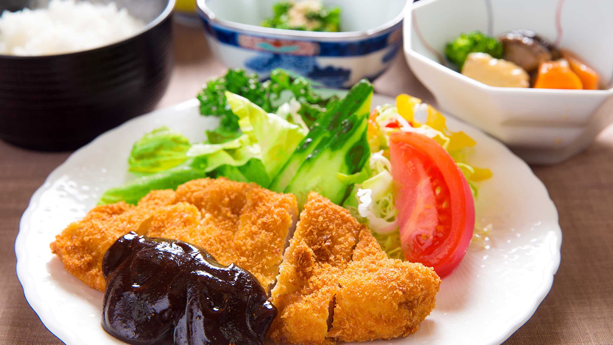 ■ Nagoya's famous "miso katsu" ■ Hatcho Miso's rich sauce goes well with juicy cutlet ◎!