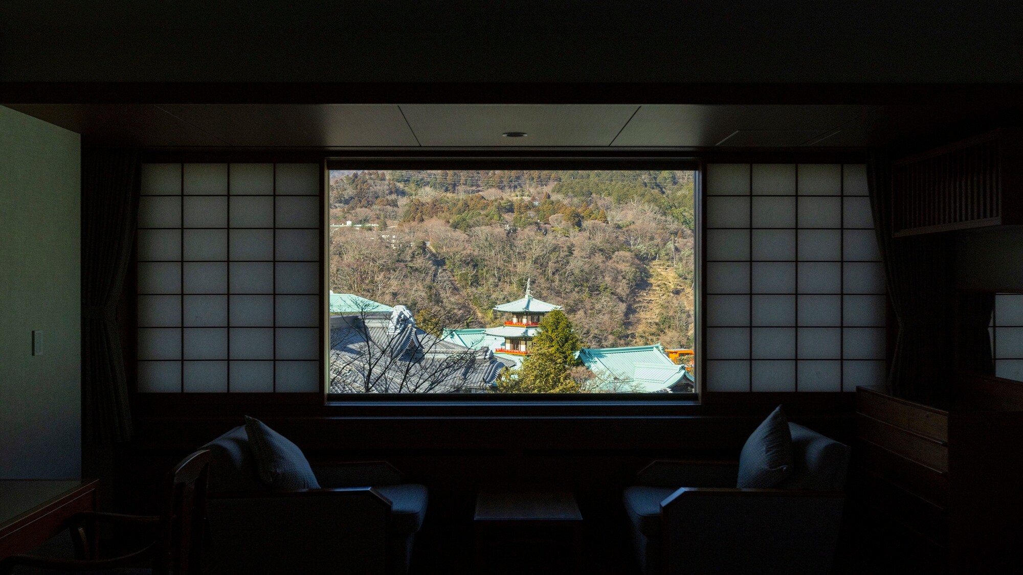 Forest Wing: Twin Garden Side