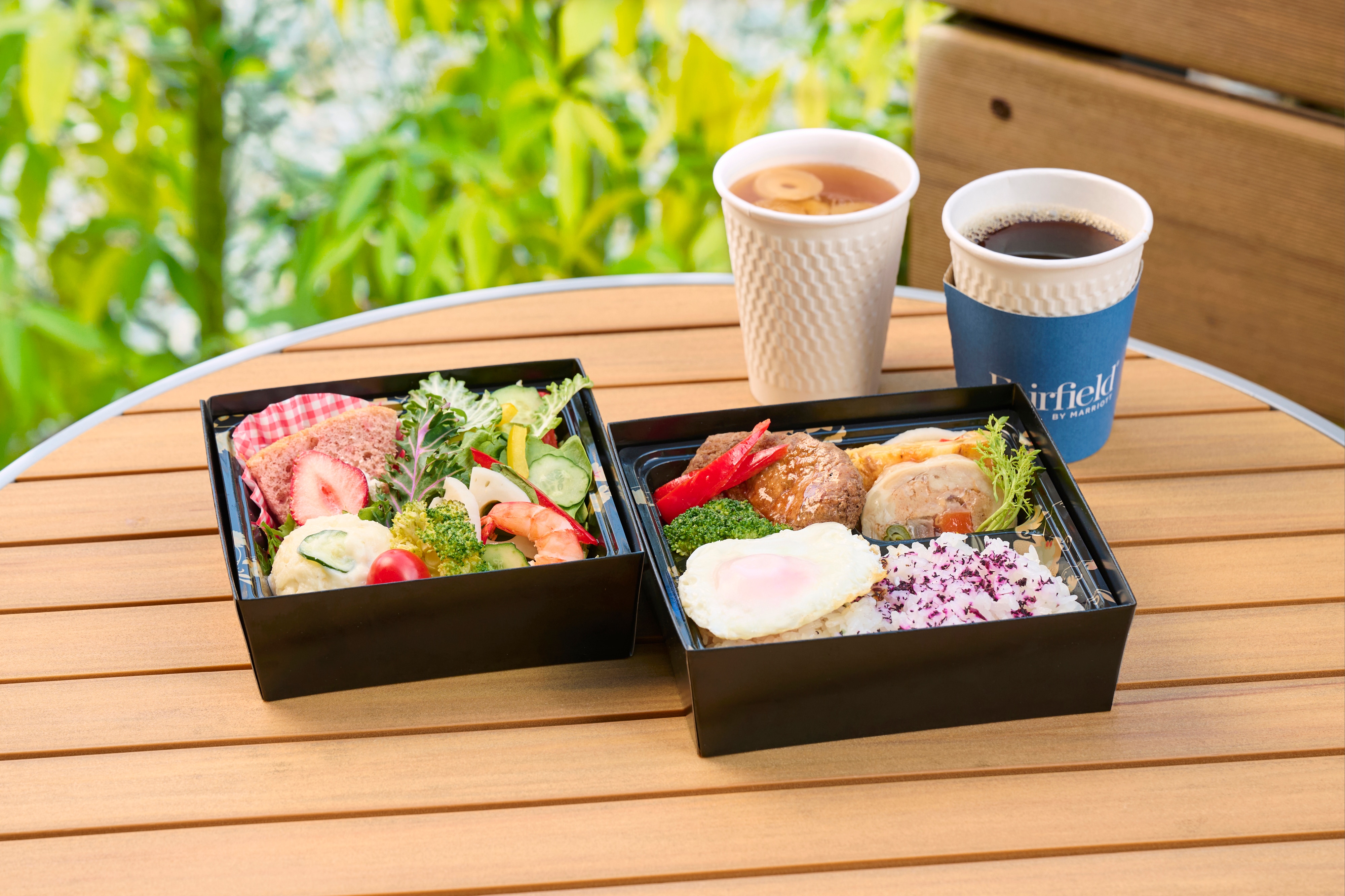 ●Breakfast Box: Packed with local delicacies, the breakfast box must be reserved in advance.