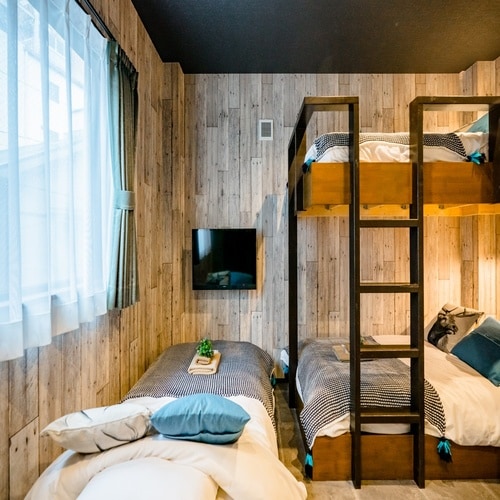 Triple room