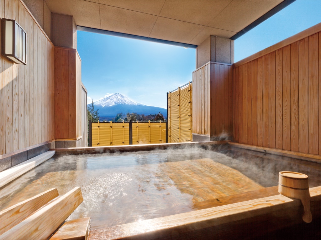 Miharashi open-air bath "Fuji no Yu"