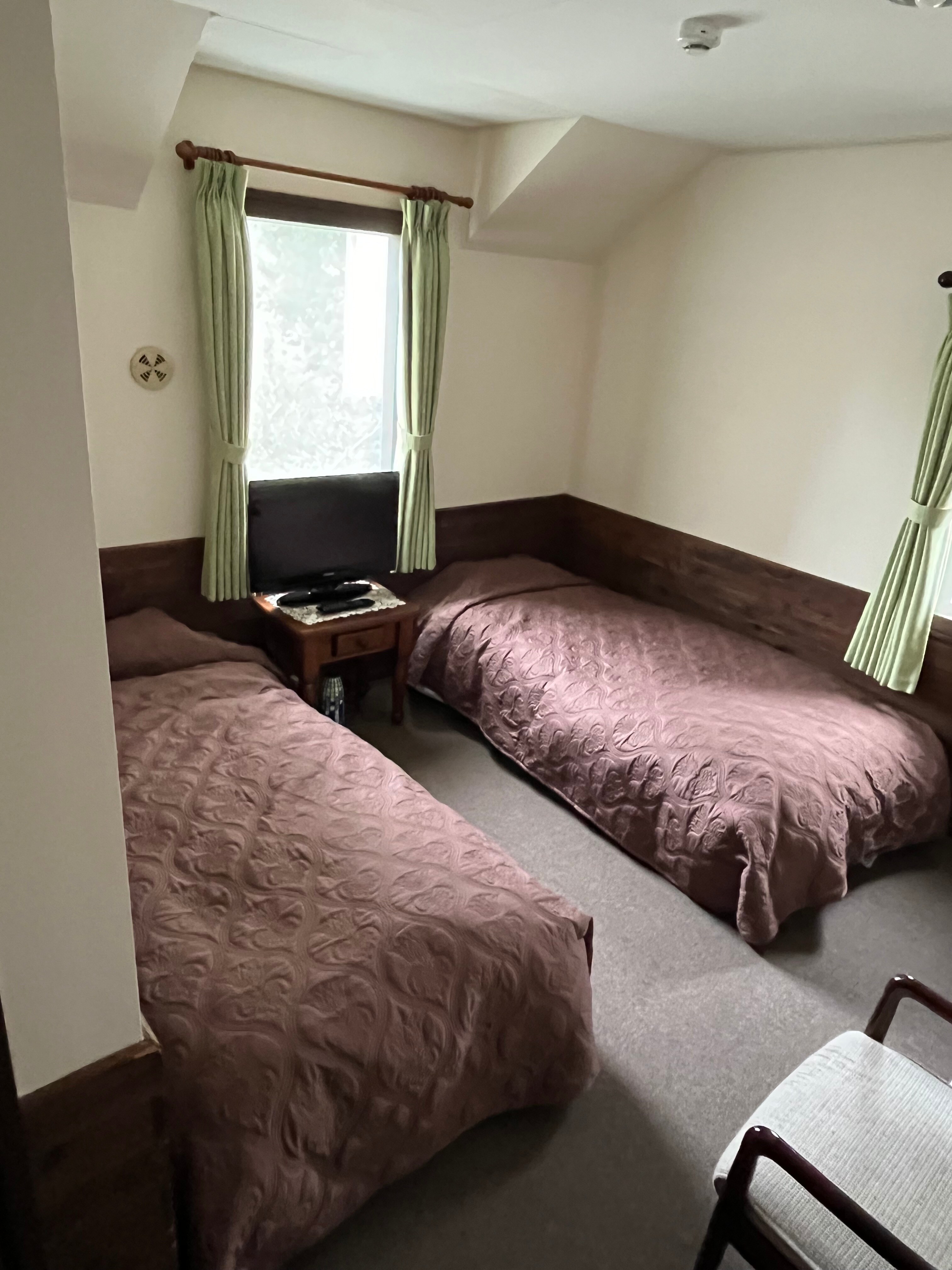 24-10-28-201 Room