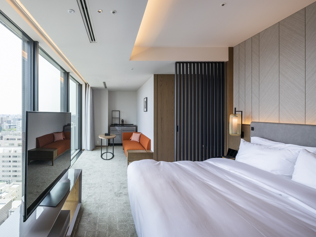 Euphoria Premier King City View with Butler Box
