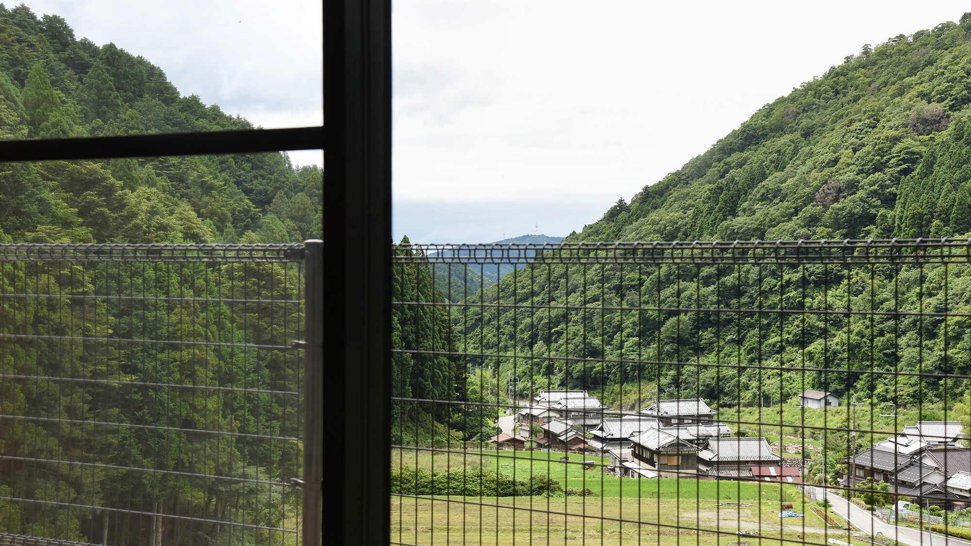 * [Scenery from a Japanese-style room (example)] Relax while looking at the scenery outside