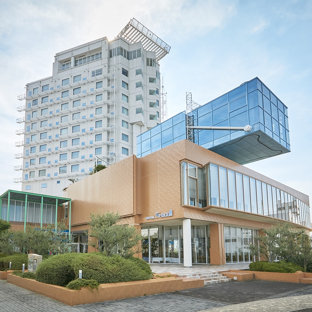 Hotel exterior (sea side)
