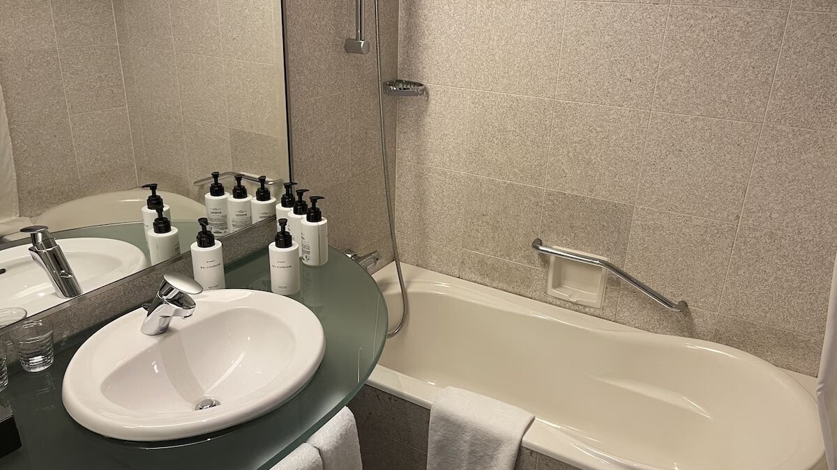 Unit bath