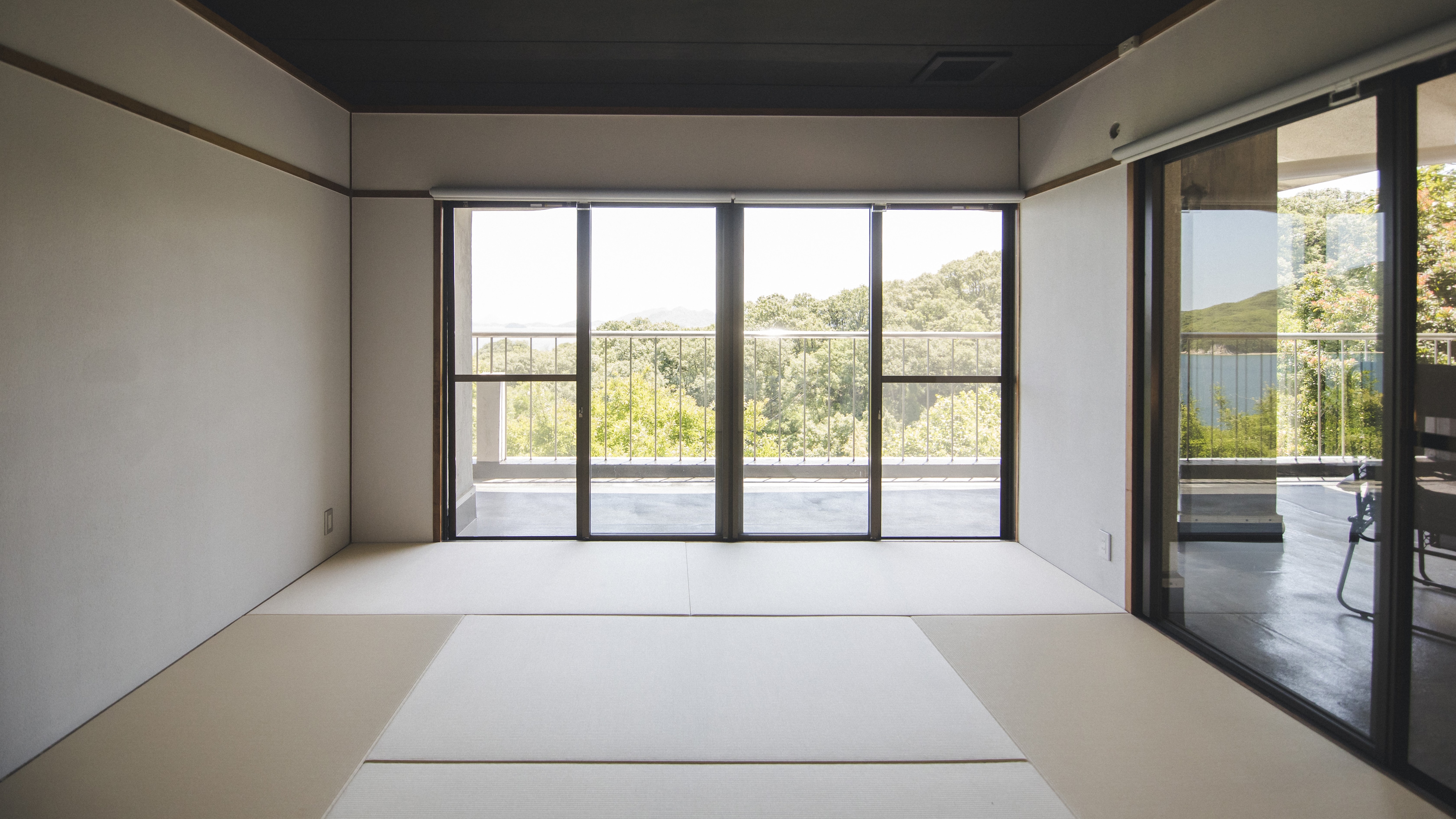 Japanese-style room