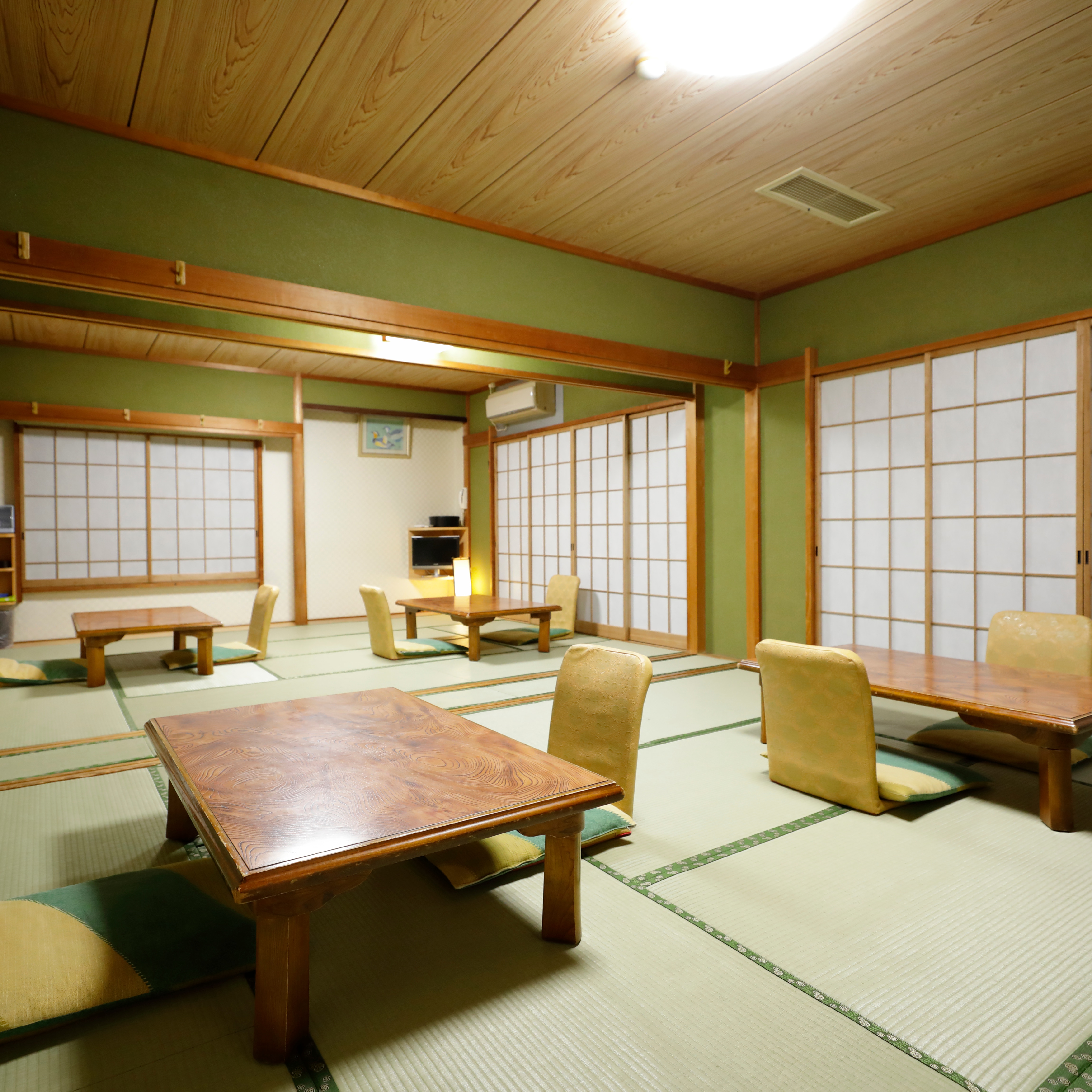 Next room (banquet hall)_1