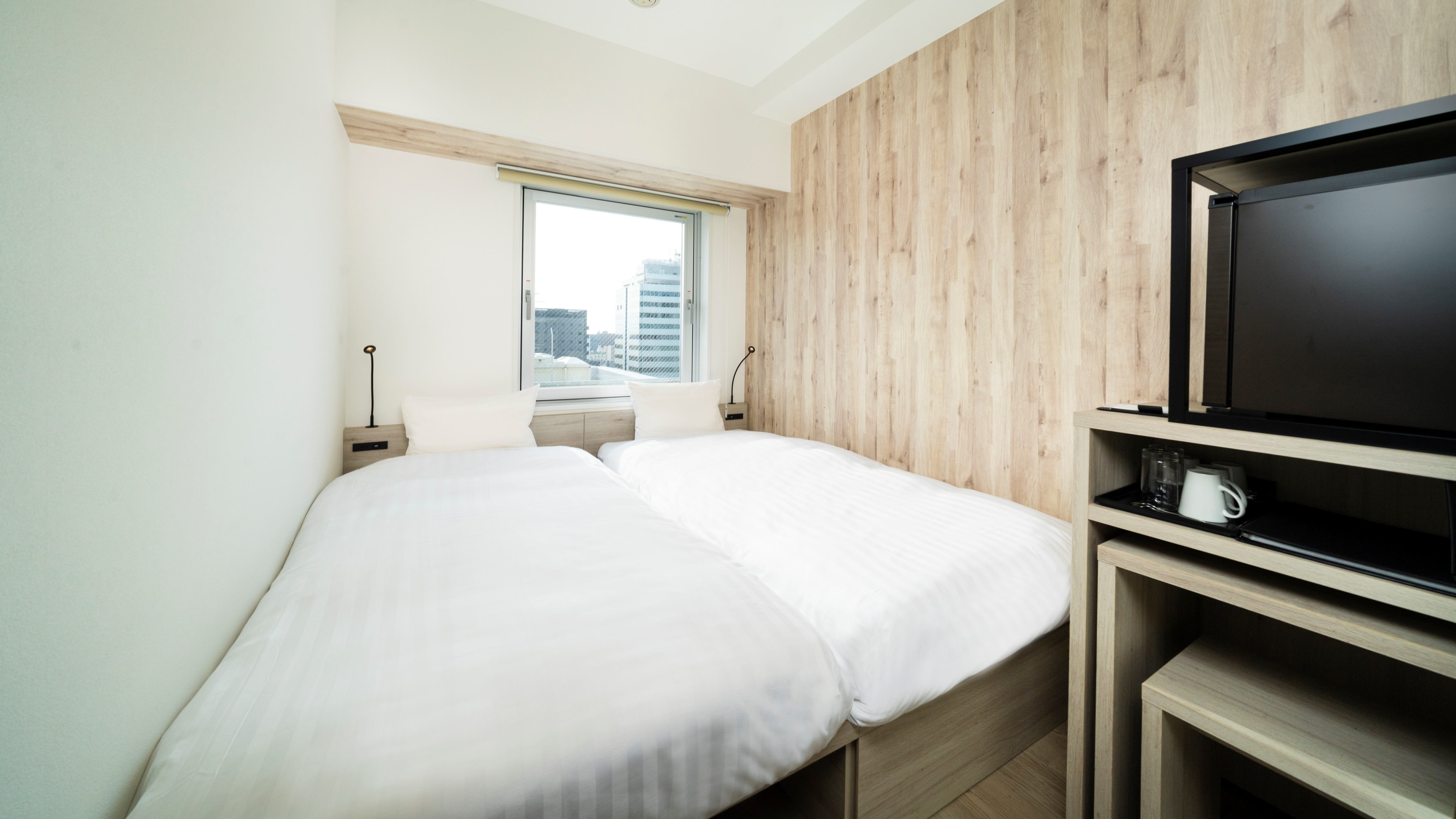 Twin room: 11 square meters