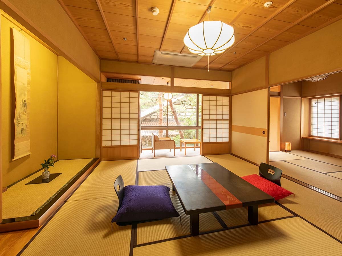 With open-air hot spring jacuzzi [Autumn House / Modern Maisonette / Choyo] There are 1 room on the 1st floor and 2 rooms on the 2nd floor.