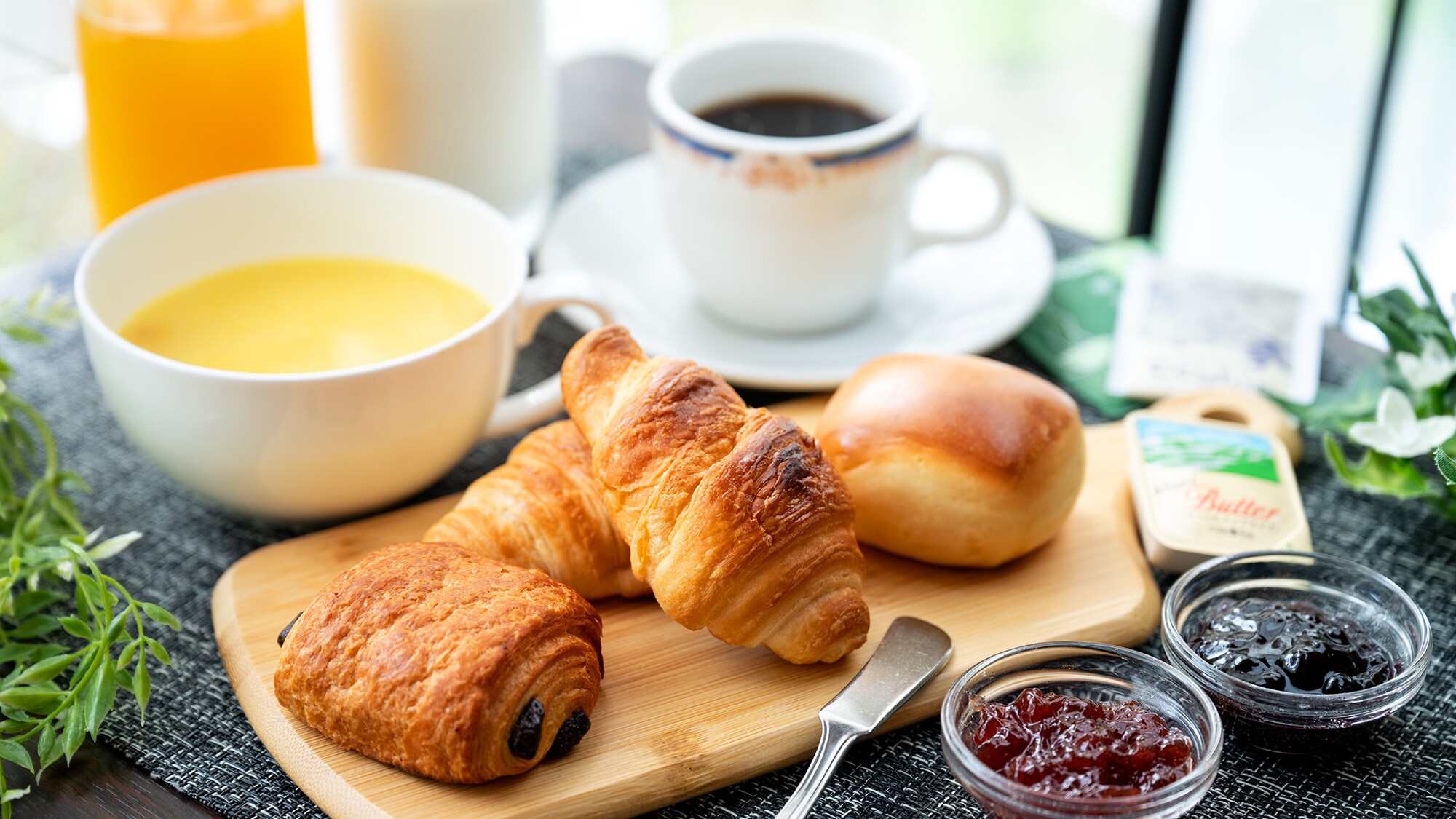 [Breakfast] Freshly ground coffee, bread, soup, etc. are available.