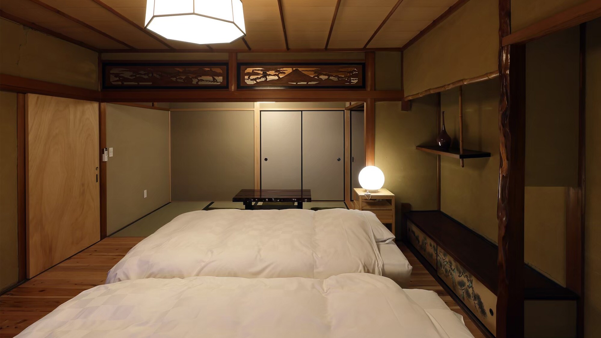 [Kamar Quadruple] Bekas kediaman telah direnovasi dengan indah dengan tetap mempertahankan fitur aslinya.