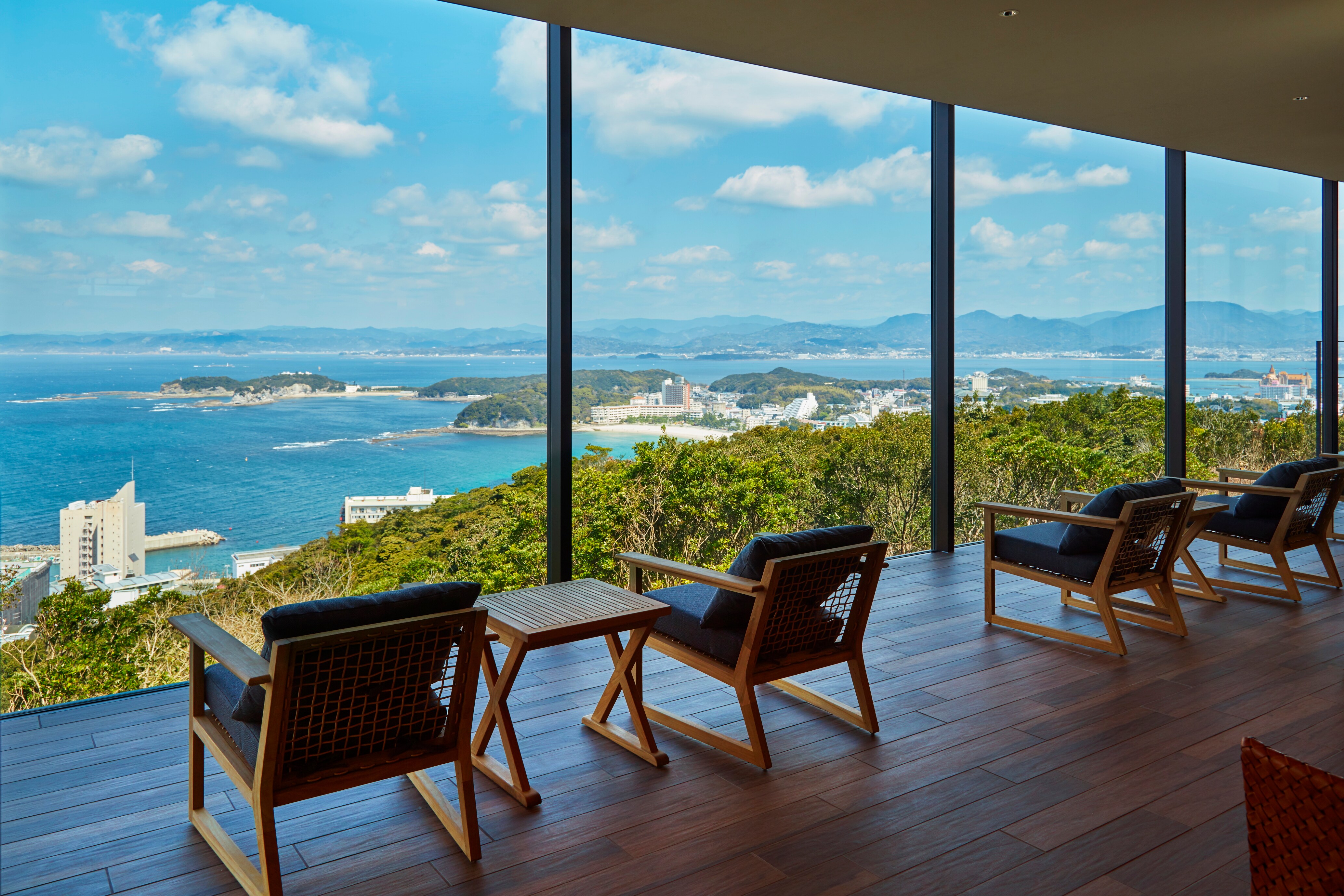 [Lounge] View