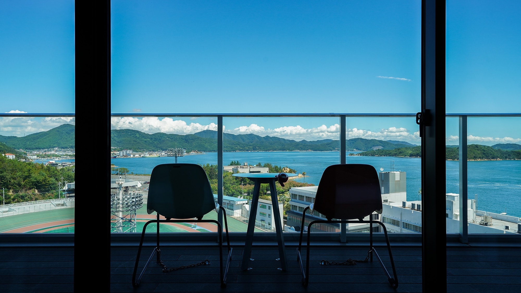 Ocean bank view semi-open-air suite [with terrace]