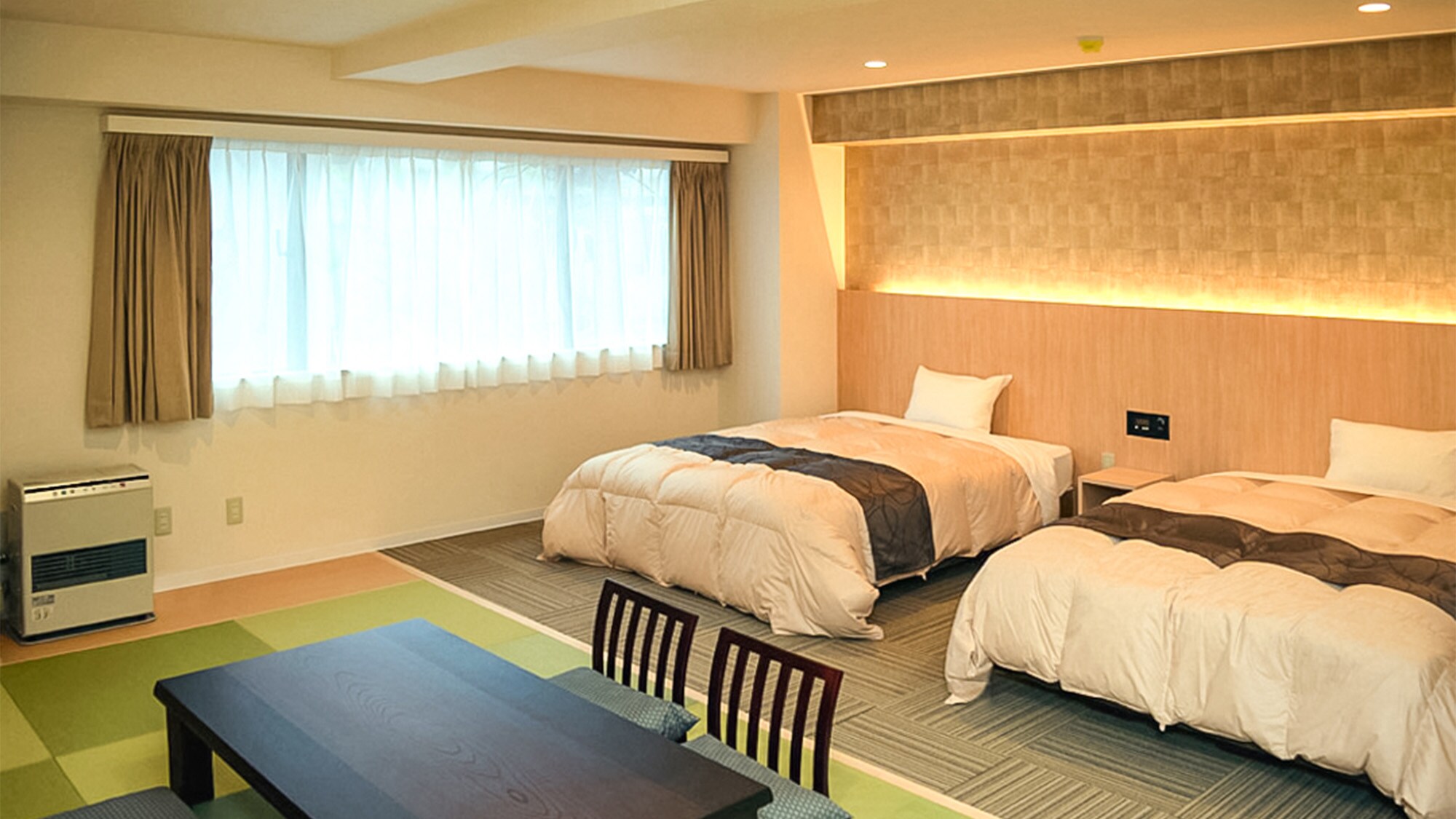 ・ [Premium Deluxe Japanese and Western Room] Japanese and Western room with a spacious floor plan