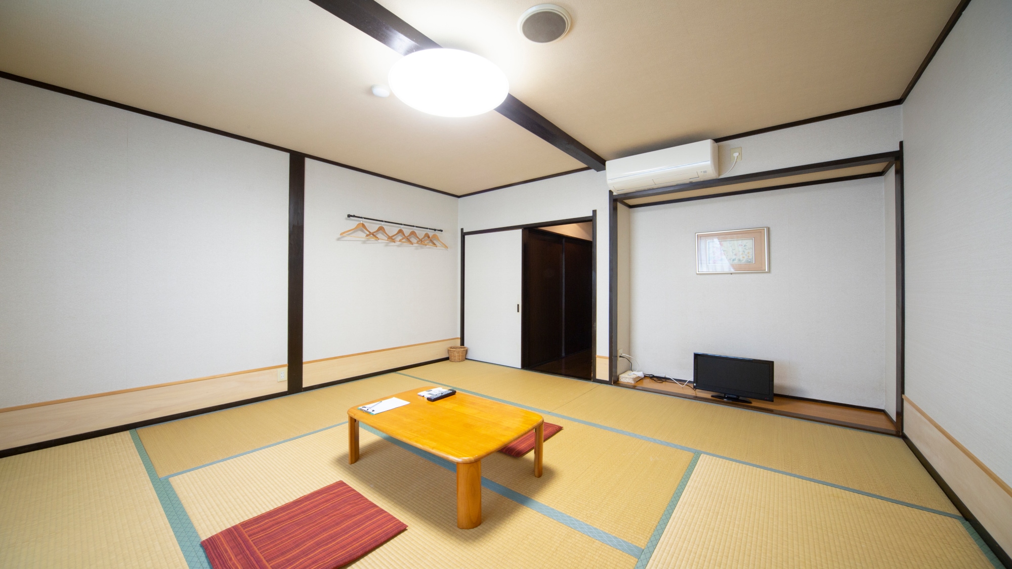 Japanese-style room
