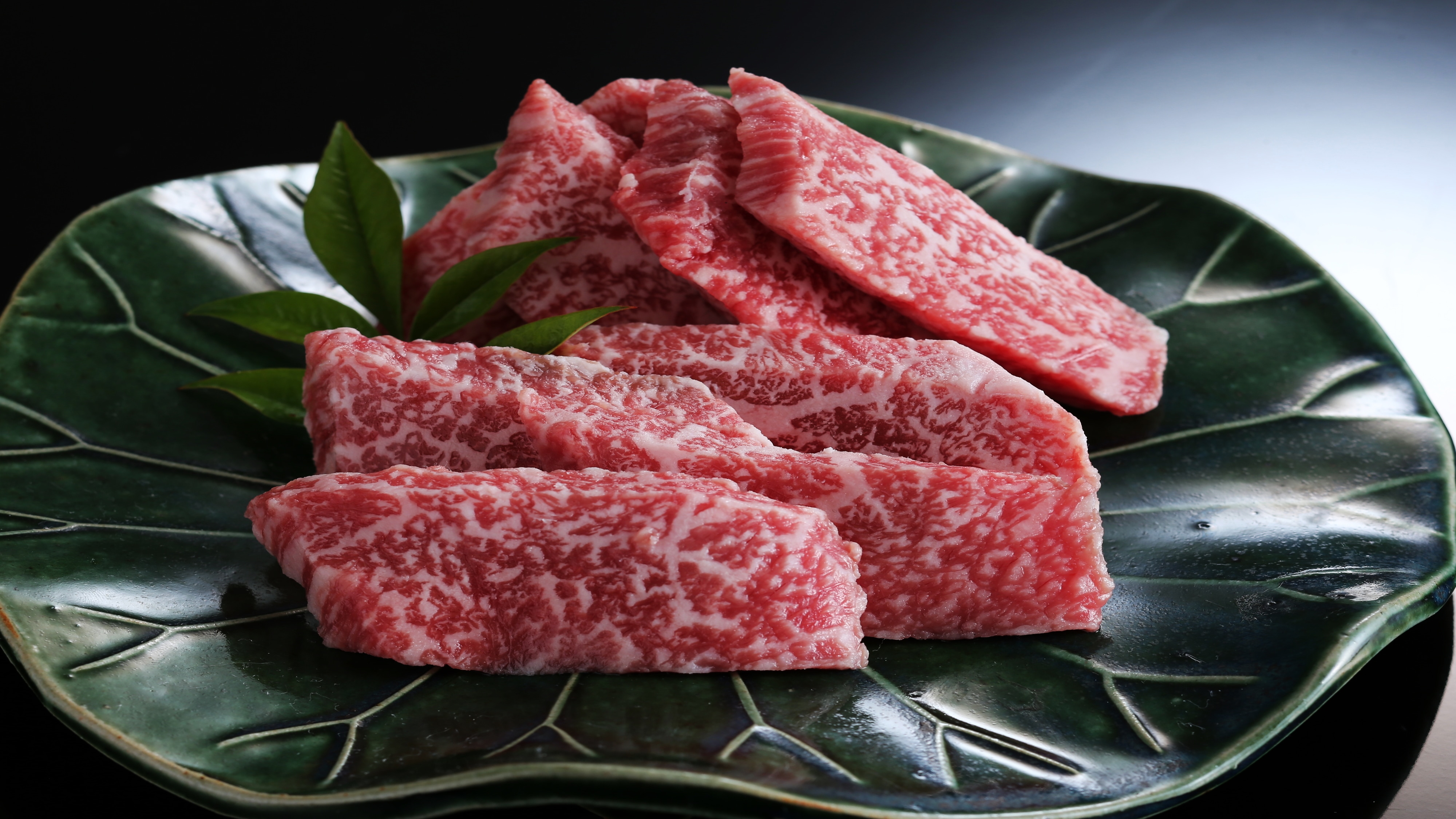 牛排懷石料理（圖）