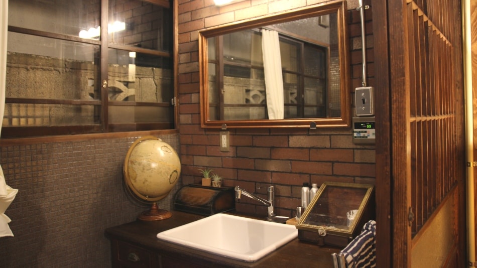 1st floor washbasin