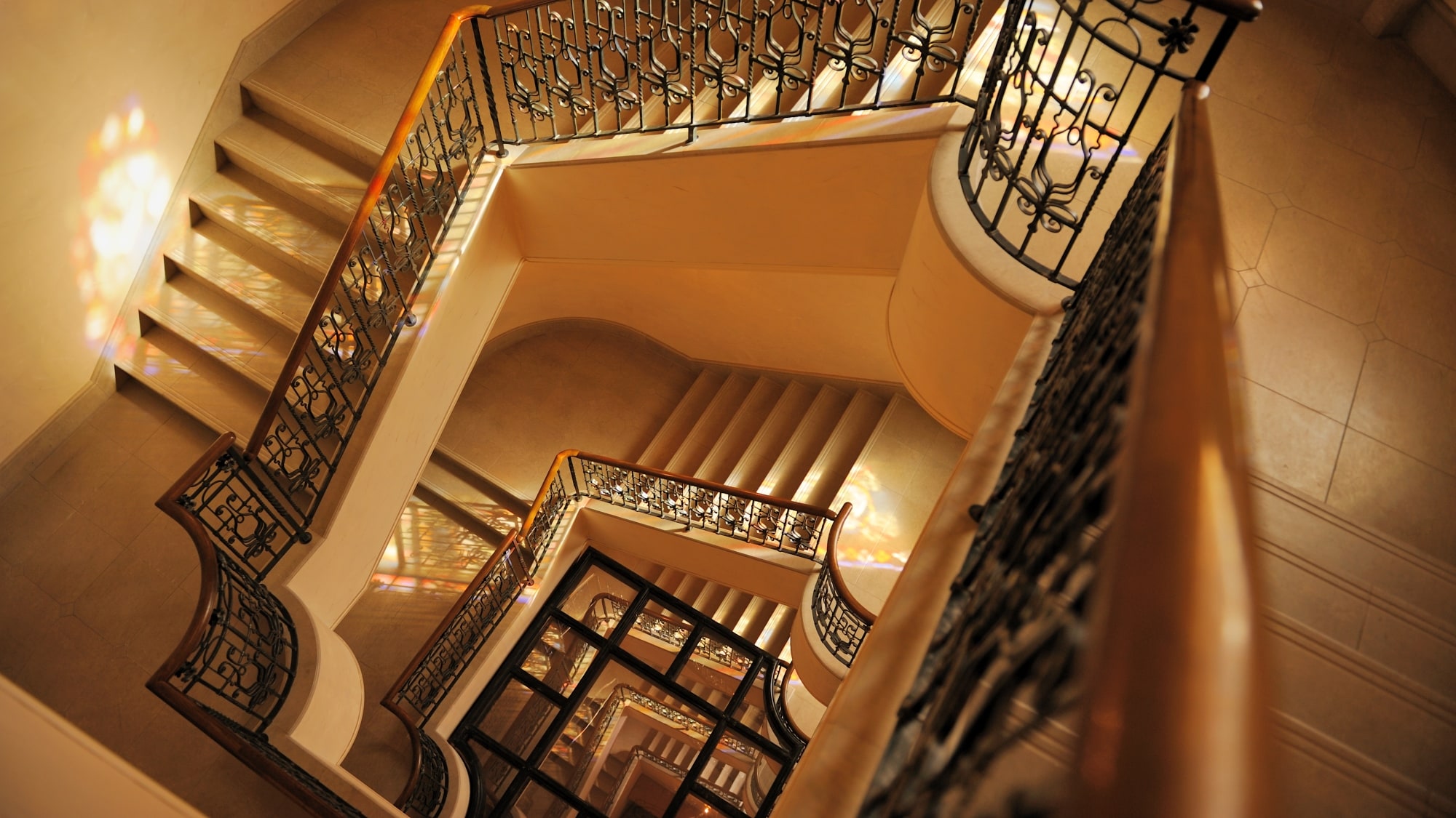 經典的螺旋樓梯